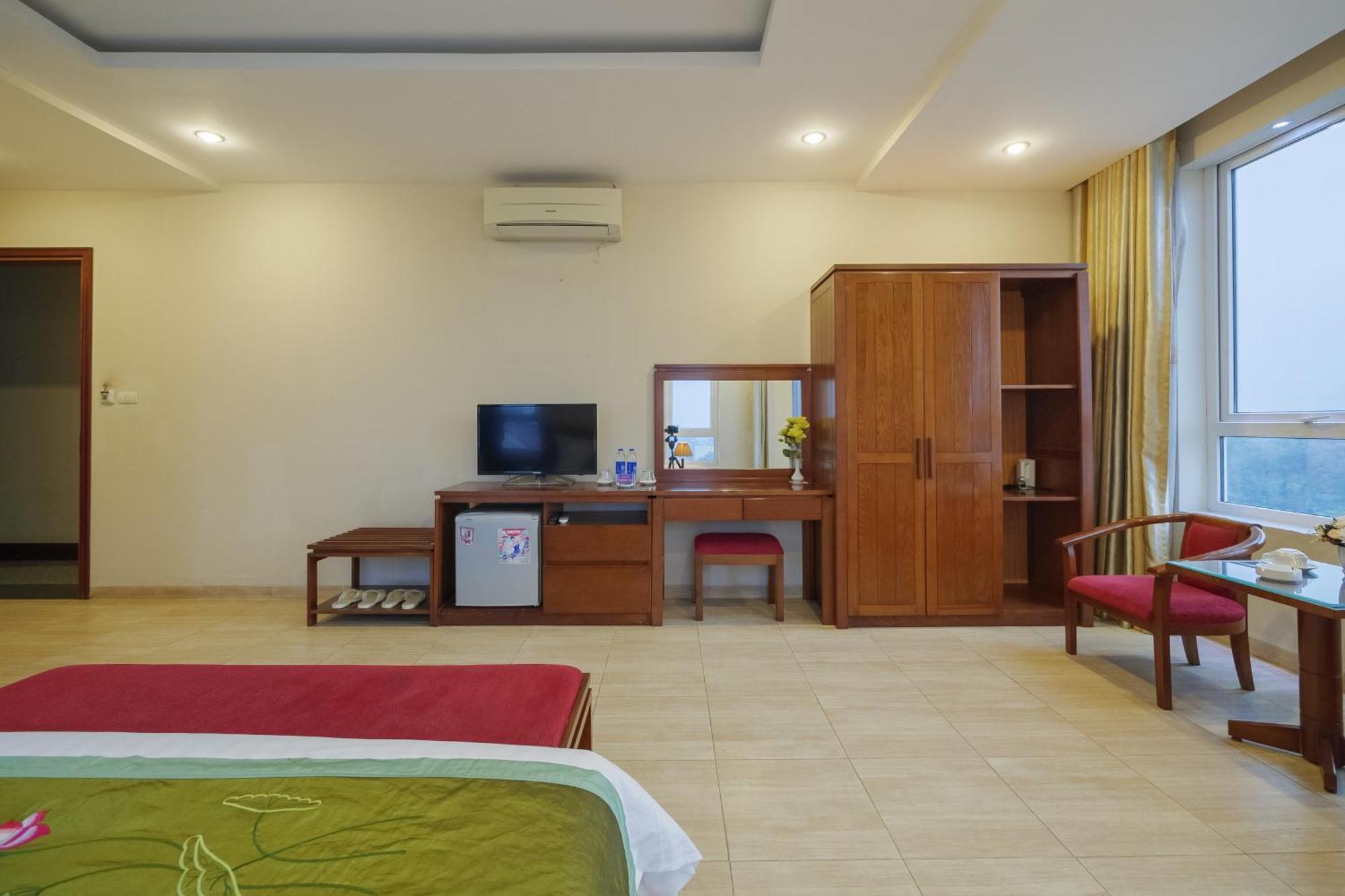 Ngan Ha Hotel Long Bien Hanoi Luaran gambar